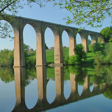 Hotel Du Viaduc Le Vigeant Luaran gambar